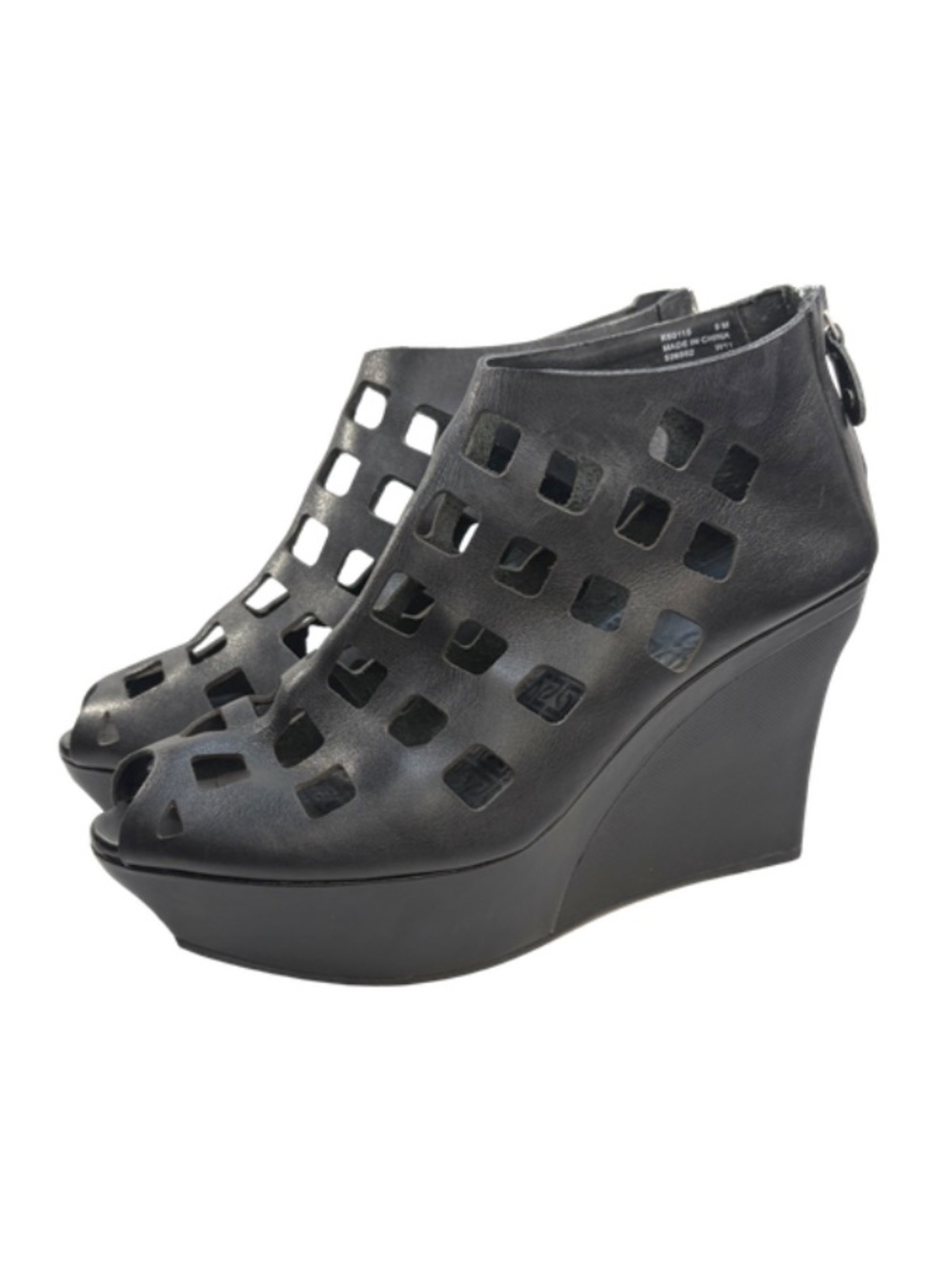 Rockport Black Leather Laser Cut Wedges | 9